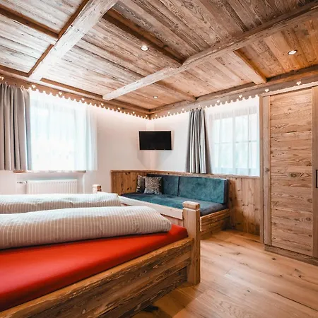 Almresidenz Unterrain -1 Km By Car Distance Ski Slopes Kronplatz Olang Exterior photo