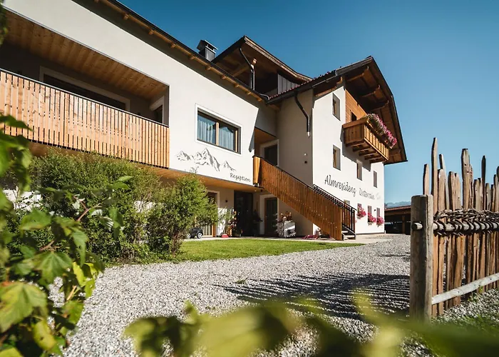 Almresidenz Unterrain -1 Km By Car Distance Ski Slopes Kronplatz