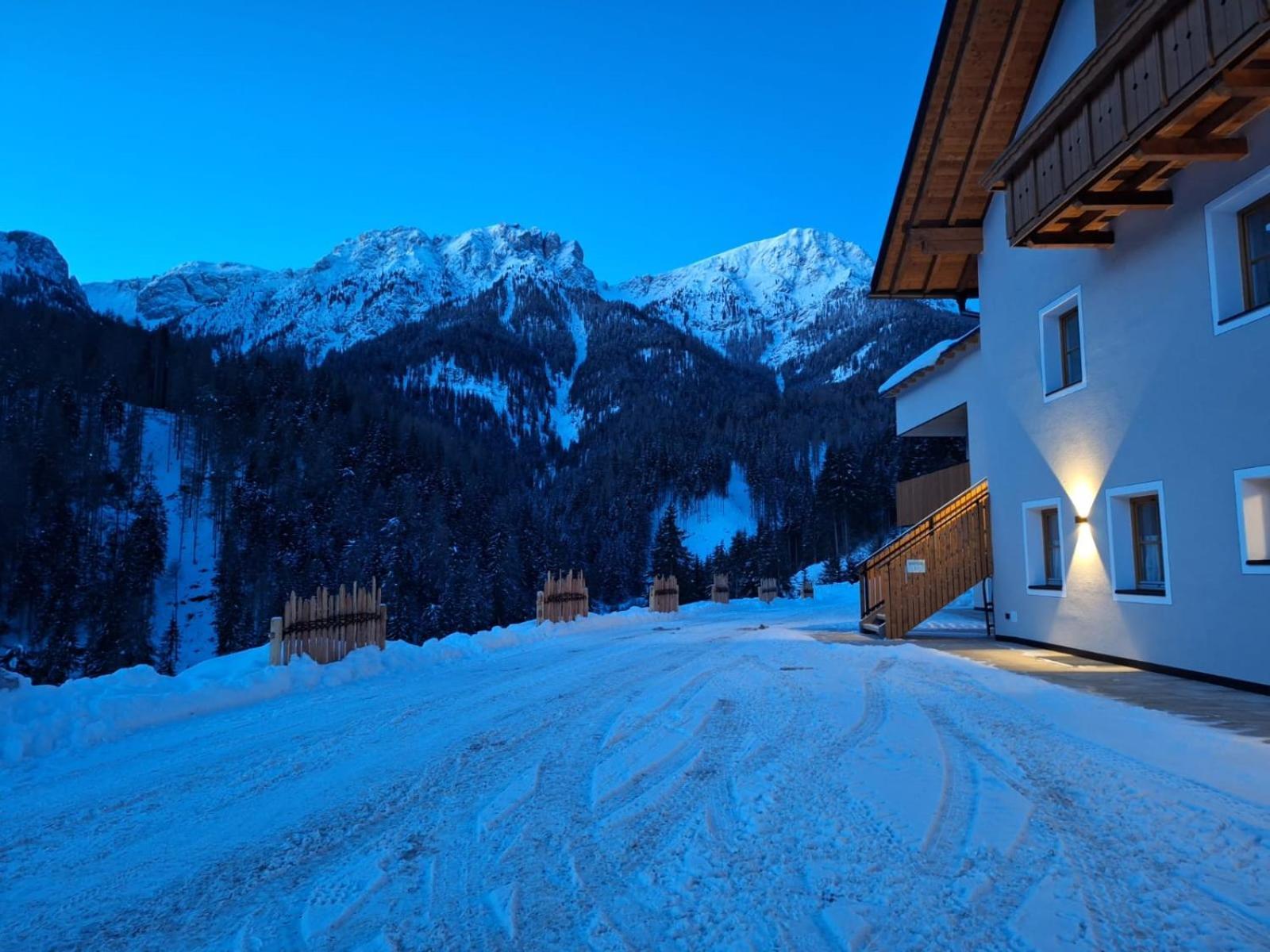Almresidenz Unterrain -1 Km By Car Distance Slopes Kronplatz Farm stay *