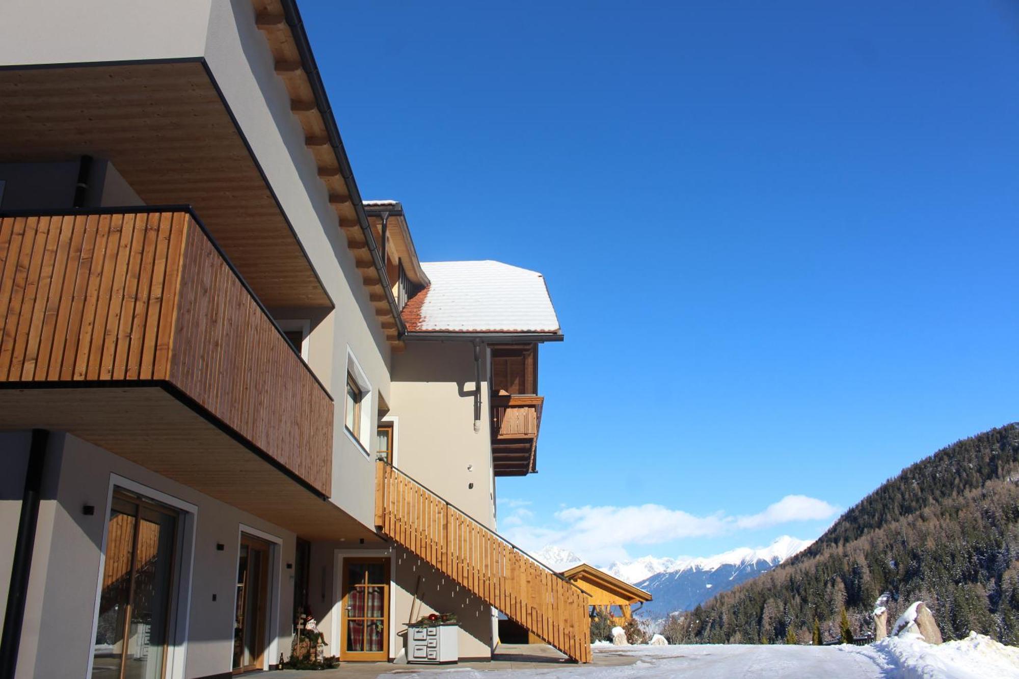 Almresidenz Unterrain -1 Km By Car Distance Slopes Kronplatz Farm stay Olang