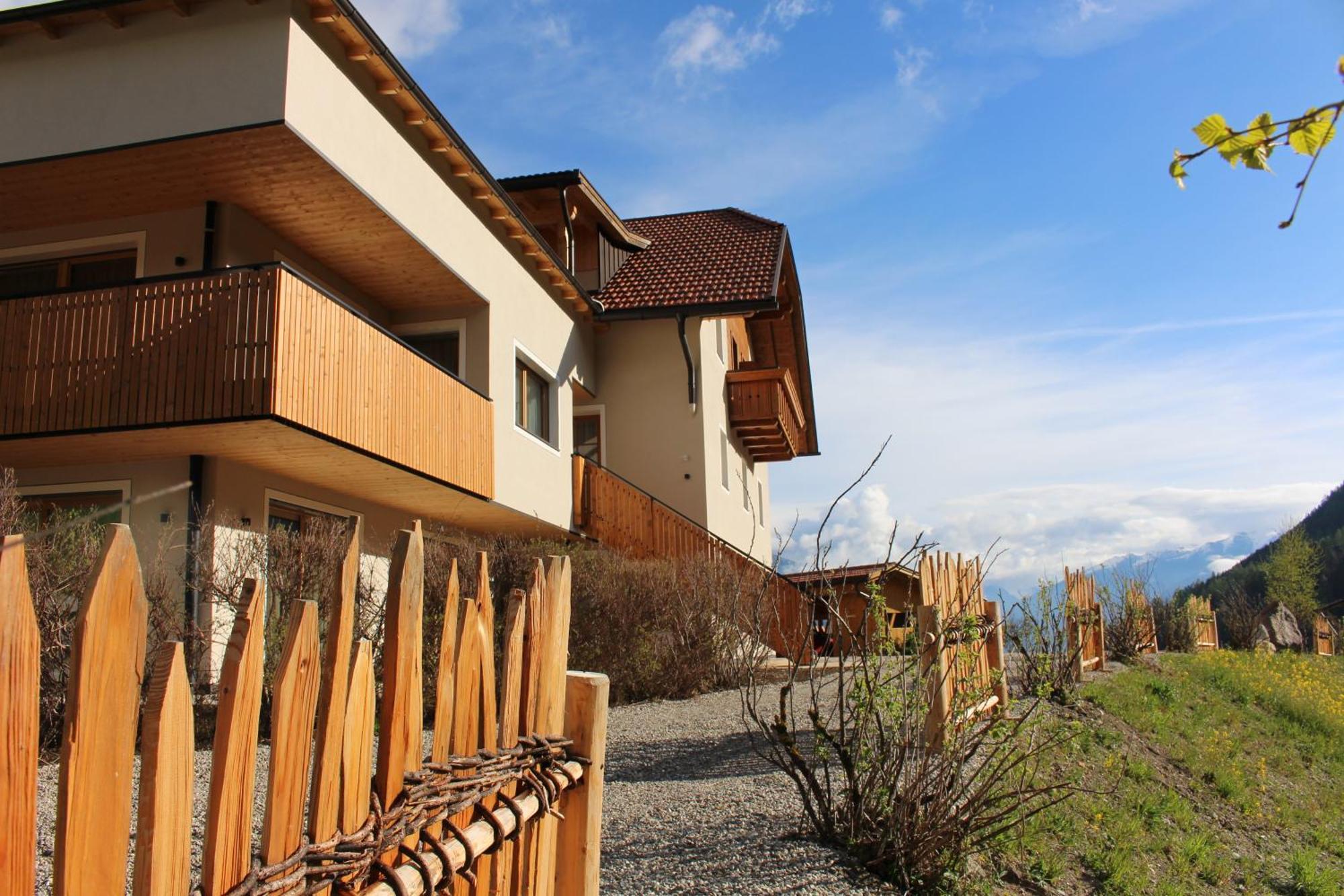 Almresidenz Unterrain -1 Km By Car Distance Slopes Kronplatz Farm stay Olang