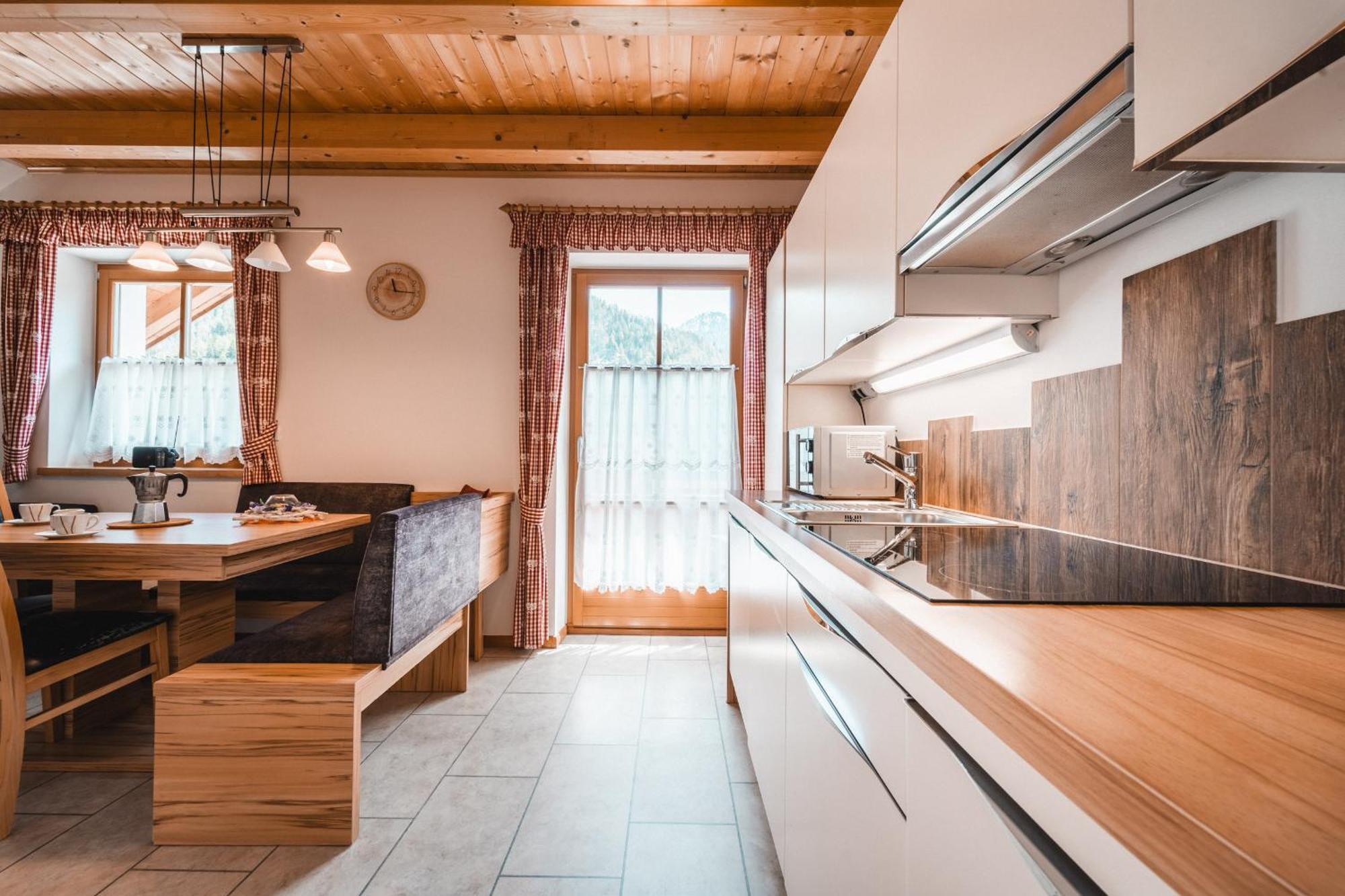Almresidenz Unterrain -1 Km By Car Distance Slopes Kronplatz Farm stay *