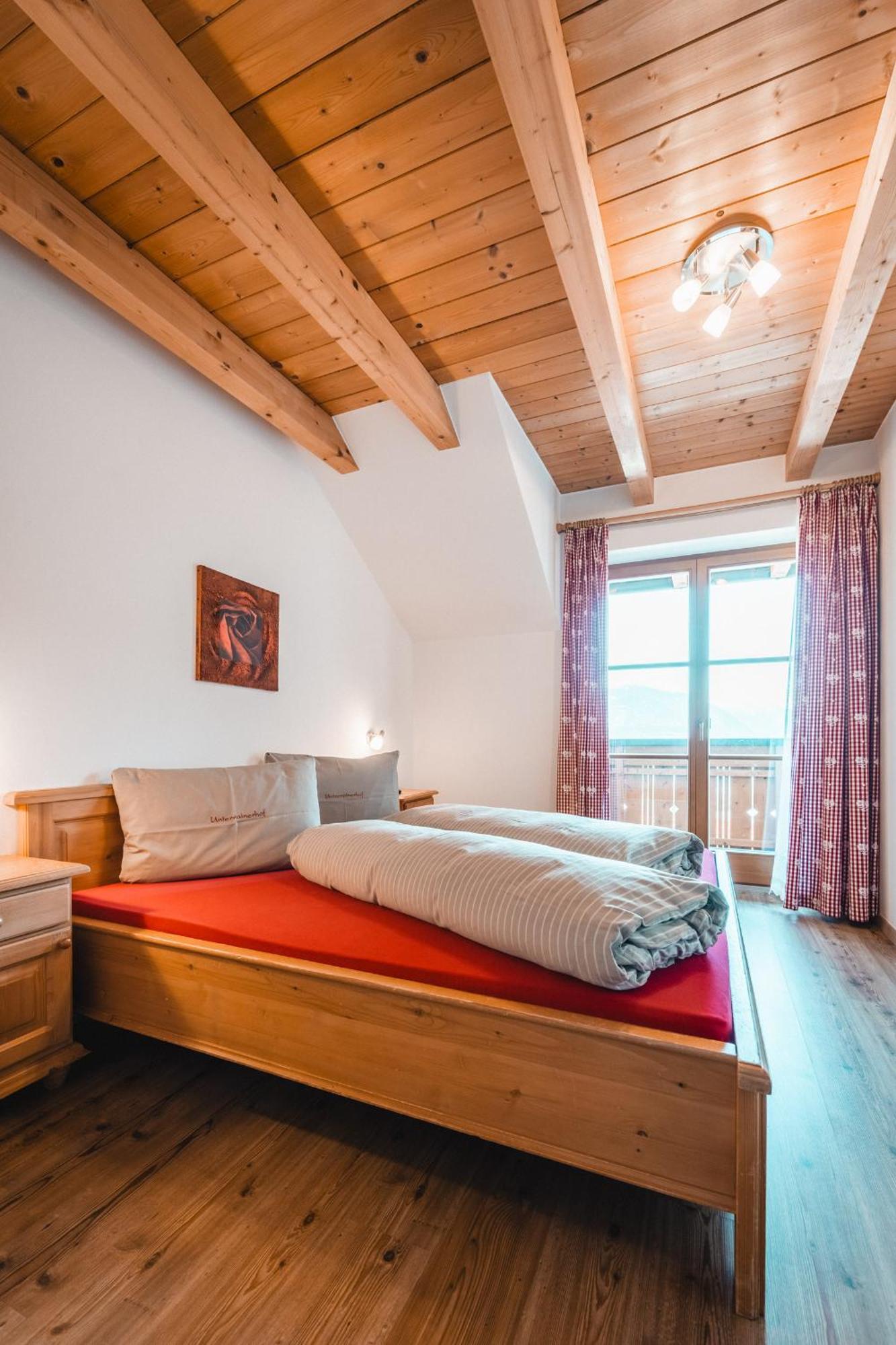 Farm stay Almresidenz Unterrain -1 Km By Car Distance Slopes Kronplatz Olang