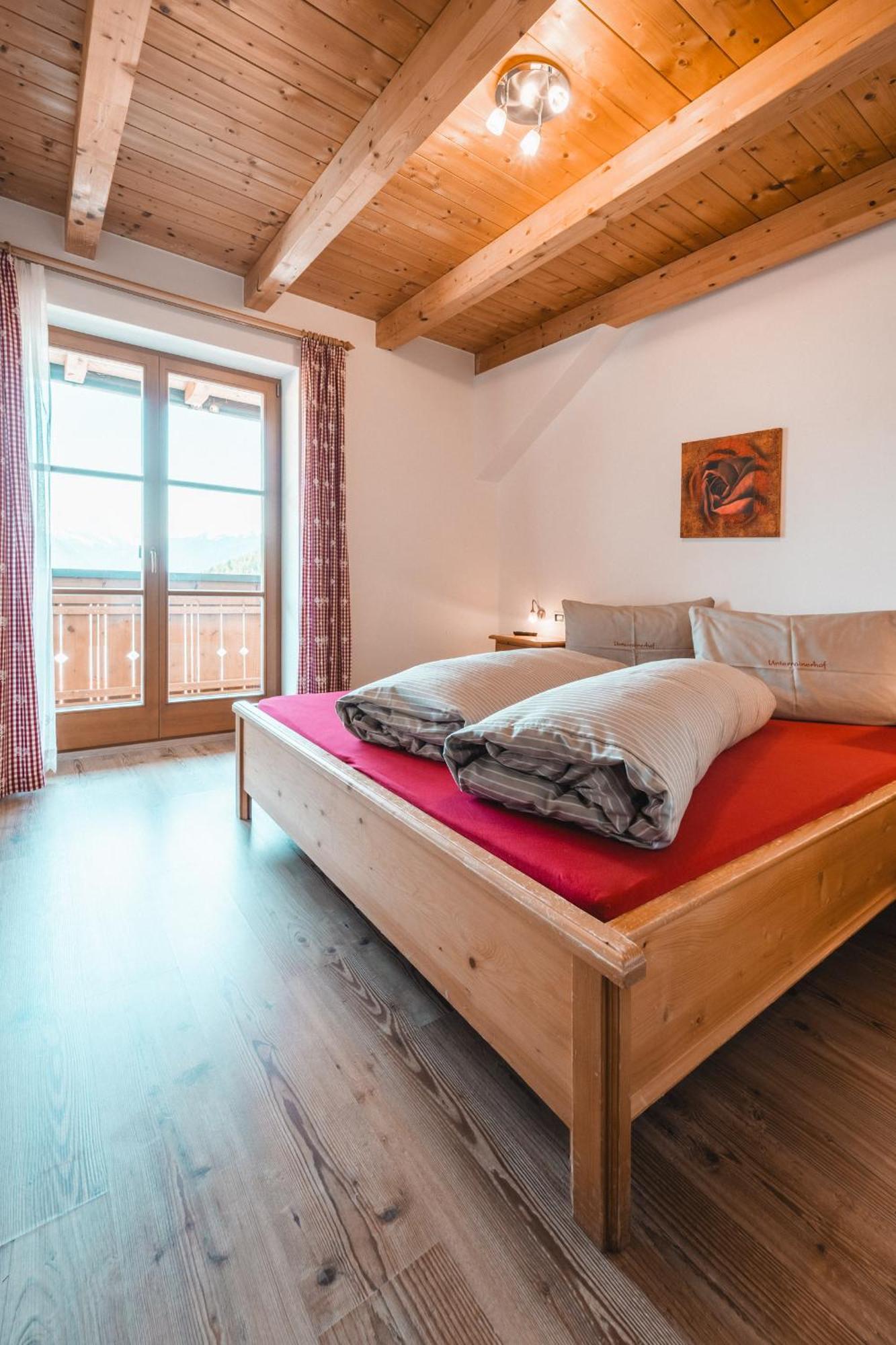 Almresidenz Unterrain -1 Km By Car Distance Slopes Kronplatz Farm stay