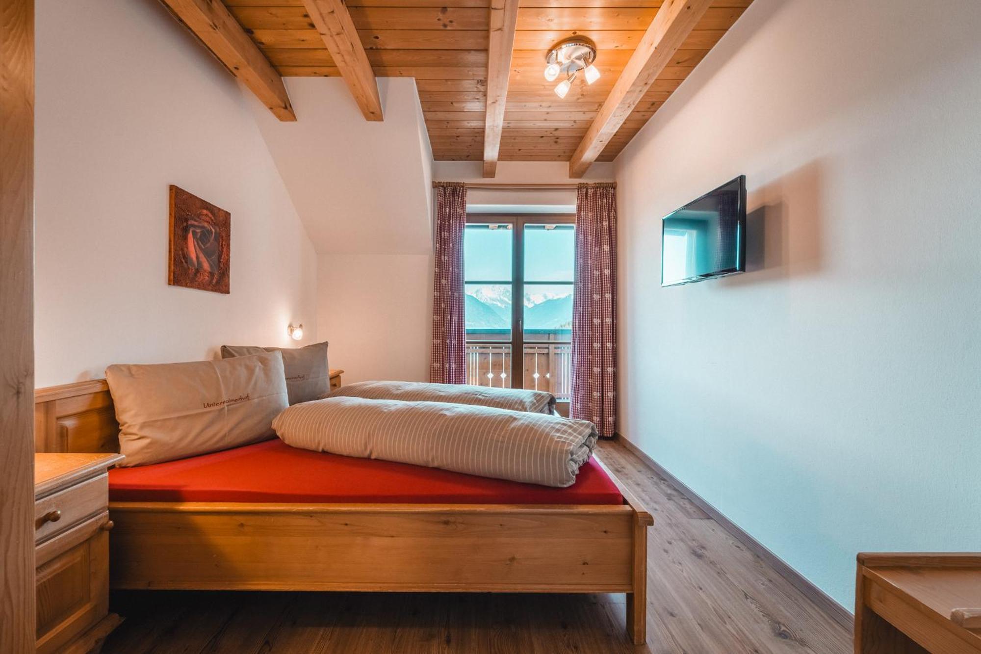 Farm stay Almresidenz Unterrain -1 Km By Car Distance Slopes Kronplatz