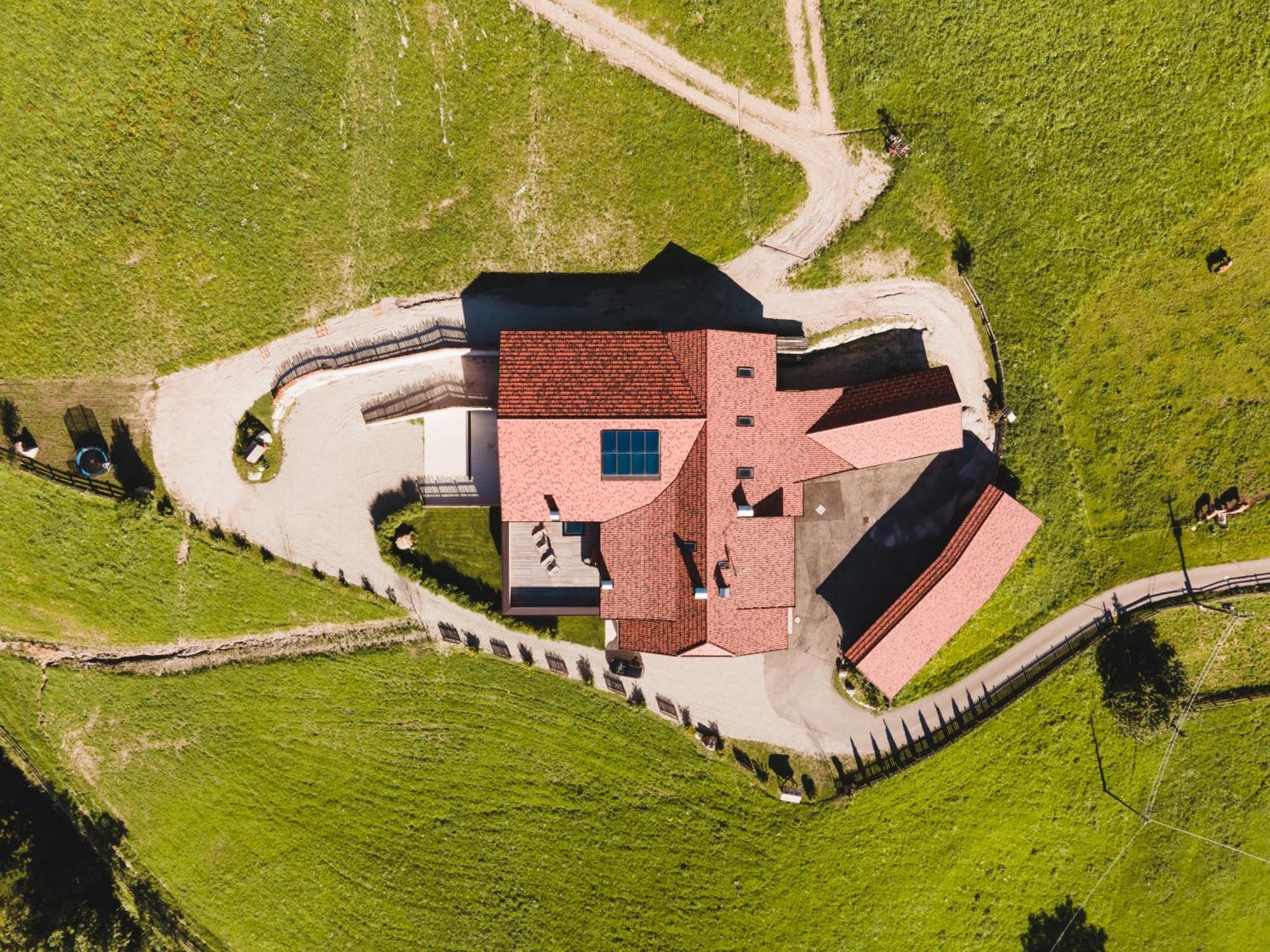 Almresidenz Unterrain -1 Km By Car Distance Slopes Kronplatz *
