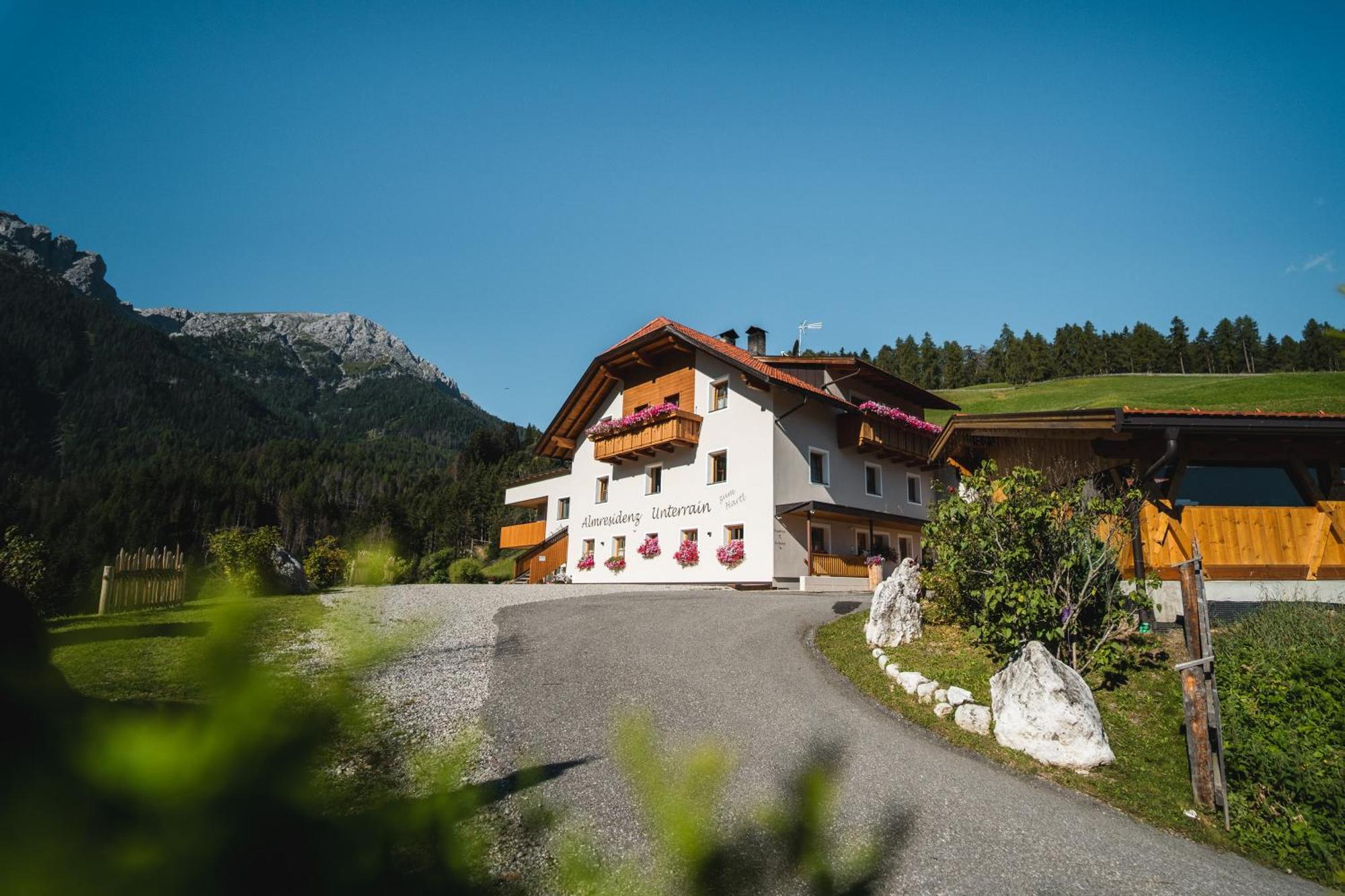 Almresidenz Unterrain -1 Km By Car Distance Slopes Kronplatz Olang