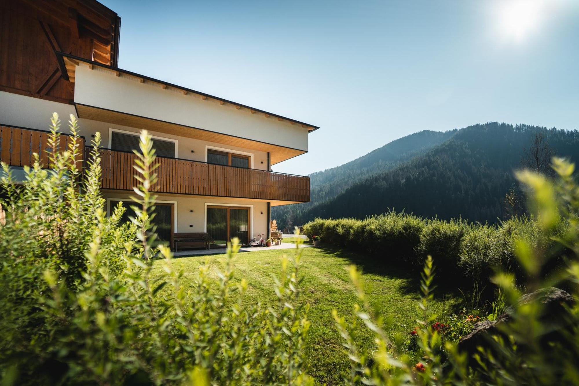 Almresidenz Unterrain -1 Km By Car Distance Slopes Kronplatz Farm stay