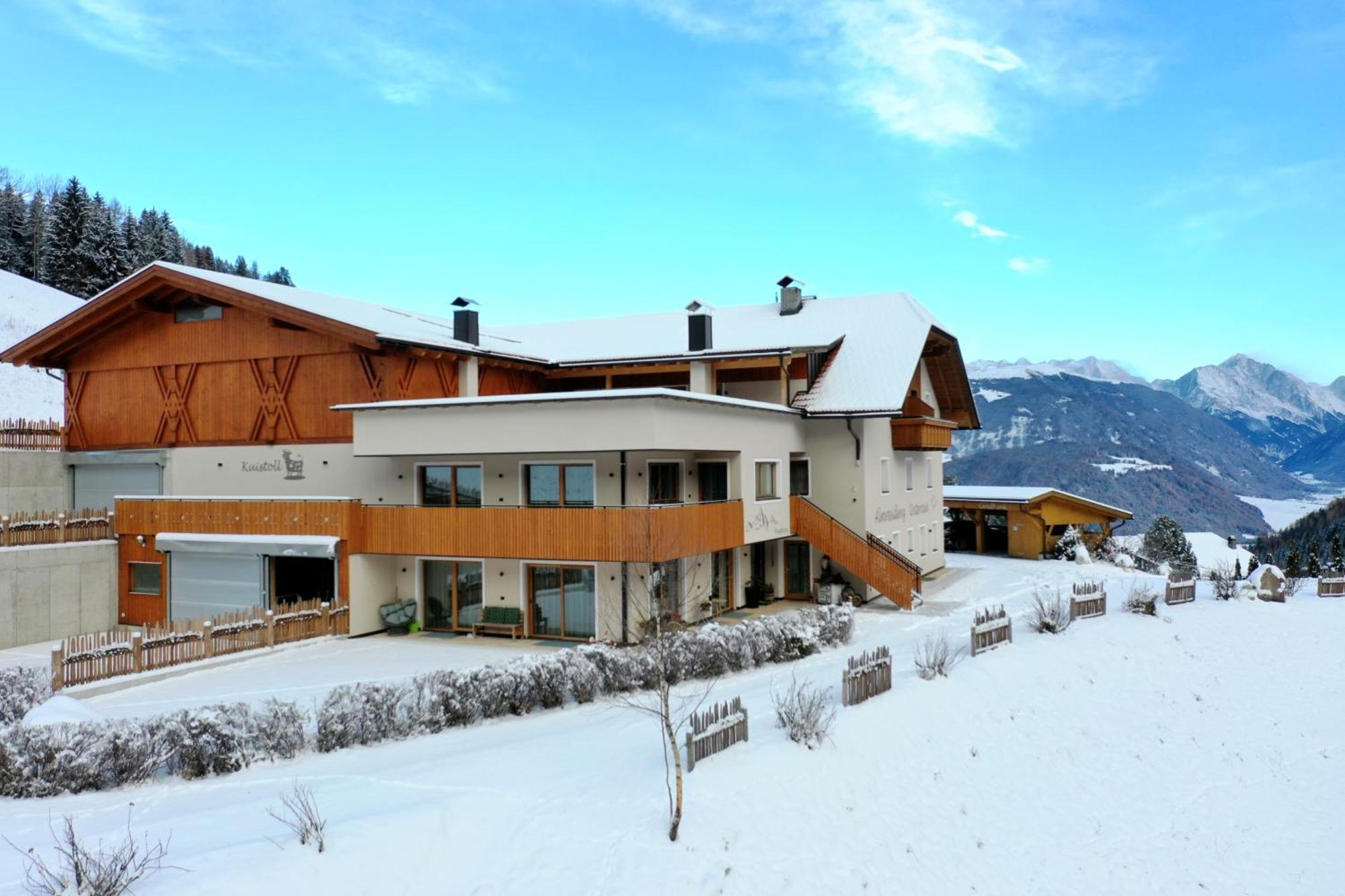 Almresidenz Unterrain -1 Km By Car Distance Slopes Kronplatz *