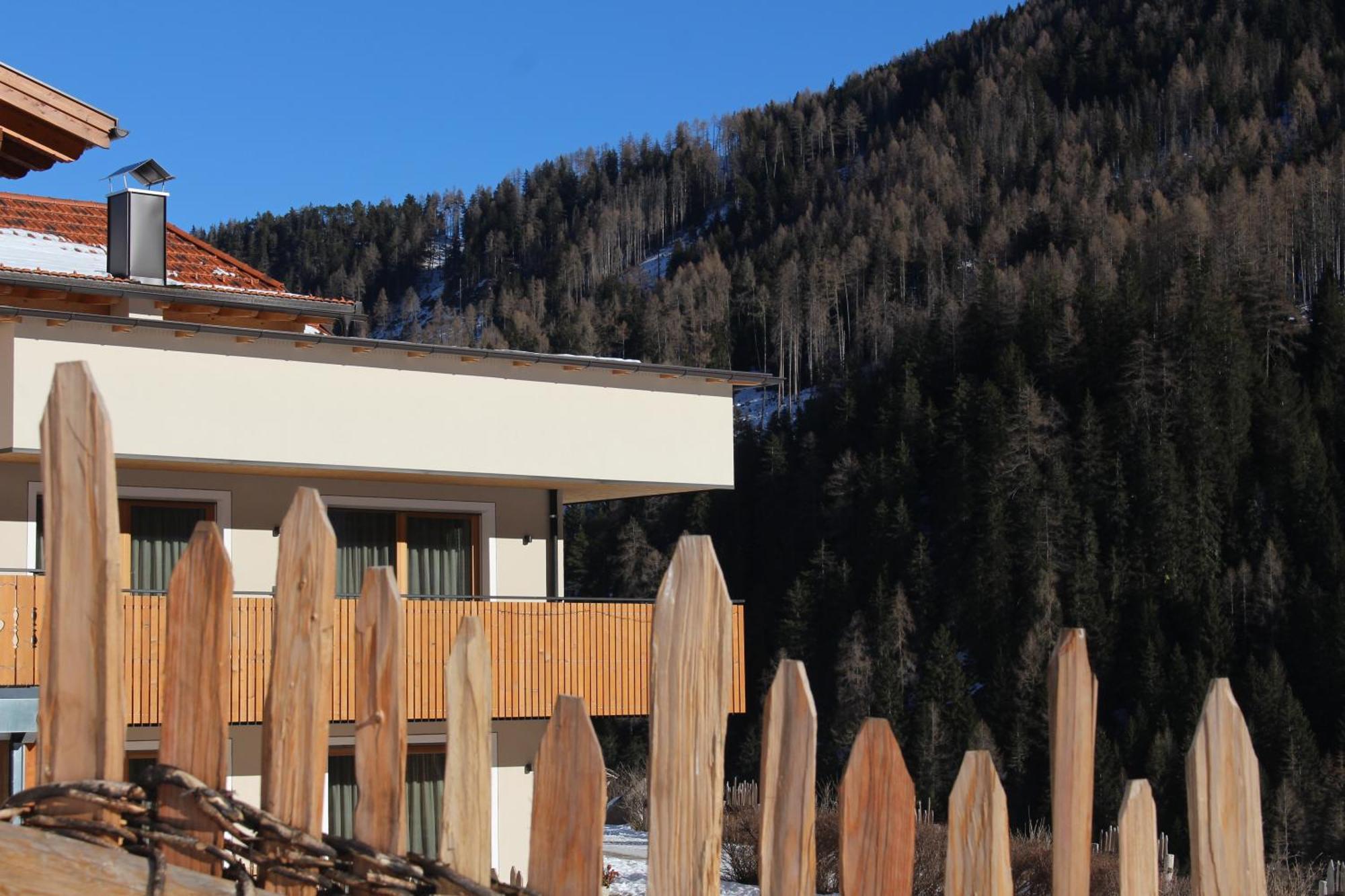 Almresidenz Unterrain -1 Km By Car Distance Slopes Kronplatz Farm stay Olang