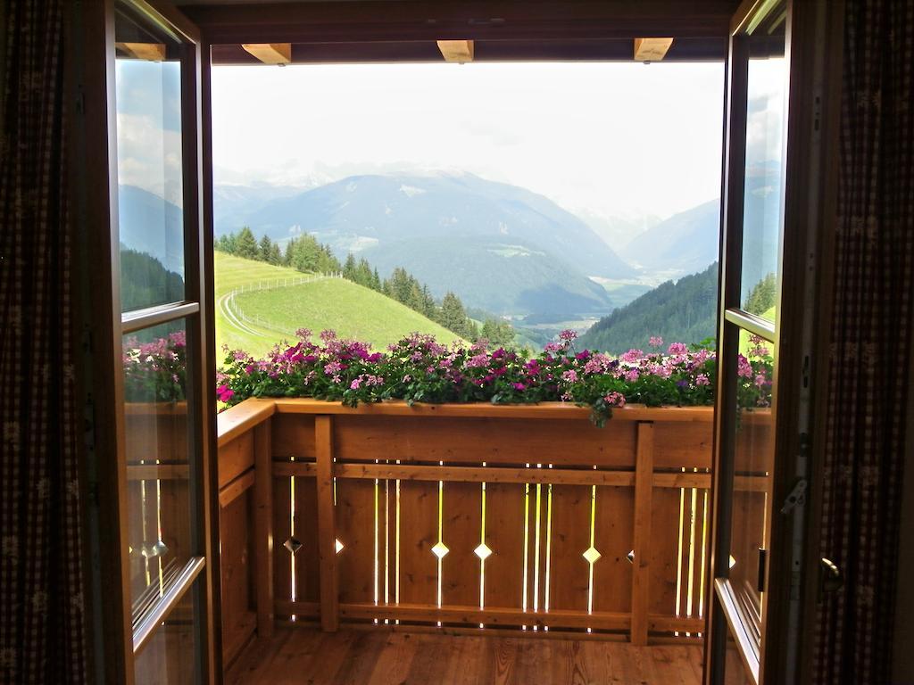 Almresidenz Unterrain -1 Km By Car Distance Slopes Kronplatz Olang
